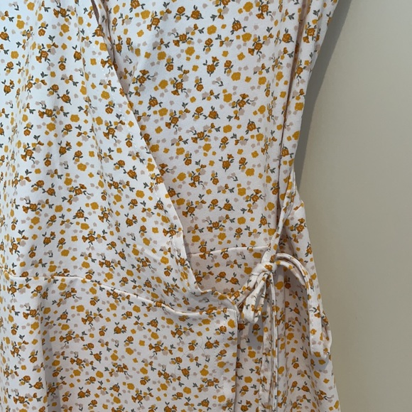 Hollister Dress - Picture 5 of 5